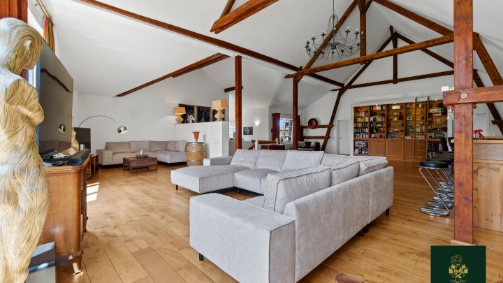 Traumhaftes Anwesen mit beheiztem Außenpool, Spa und Gästehaus auf parkähnlichem Grundstück