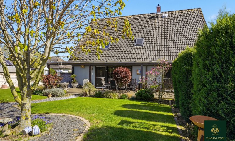 Platz für die ganze Familie! Fertighaus mit bis zu 5 Schlafzimmern und Garten