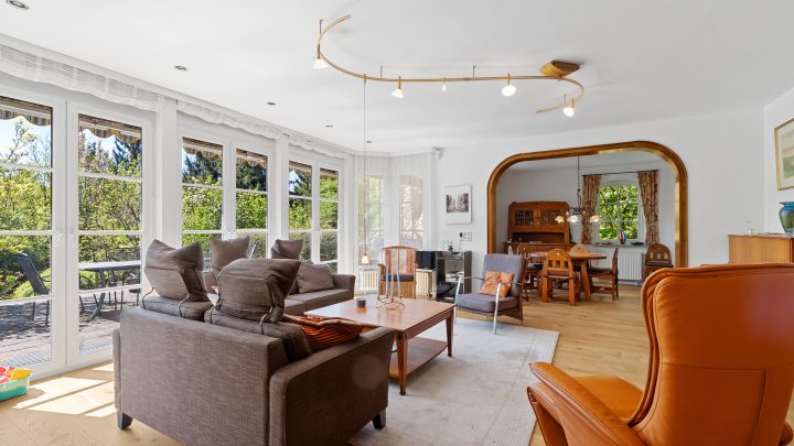 Endlich Platz für die ganze Familie! 4 Schlafzimmer und 2 Bäder auf einer Ebene! Sofort bezugsfrei!