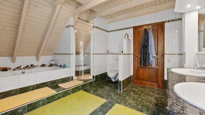 Endlich Platz für die ganze Familie! 4 Schlafzimmer und 2 Bäder auf einer Ebene! Sofort bezugsfrei!