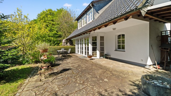 Ein Zuhause, das begeistert! Landhaus-Villa in Seelscheid
