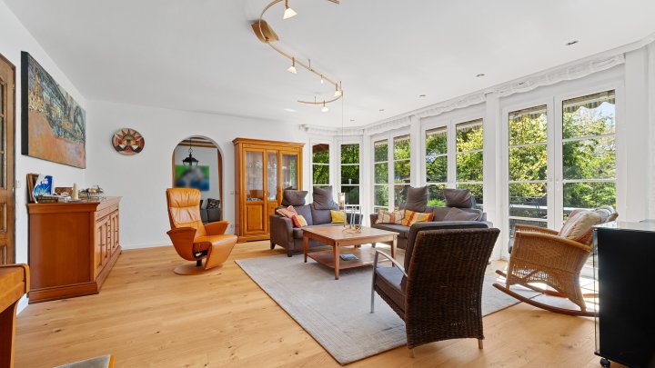 Ein Zuhause, das begeistert! Landhaus-Villa in Seelscheid