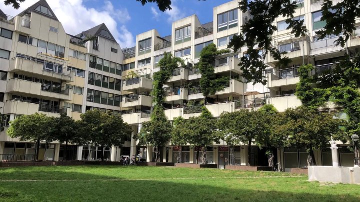 Erstbezug nach Sanierung – Exklusive 2-Zimmer-Eigentumswohnung am Groß St. Martin in der Kölner Altstadt