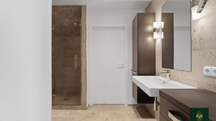 Erstbezug nach Sanierung – Exklusive 2-Zimmer-Eigentumswohnung am Groß St. Martin in der Kölner Altstadt