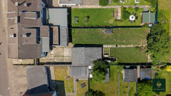 Zweifamilienhaus mit Entwicklungspotential!